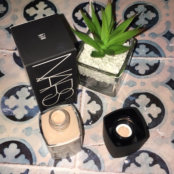 NARS Other - NARS Oslo Sheer Glow Foundation BNIN 🎊💕✨ Light 1